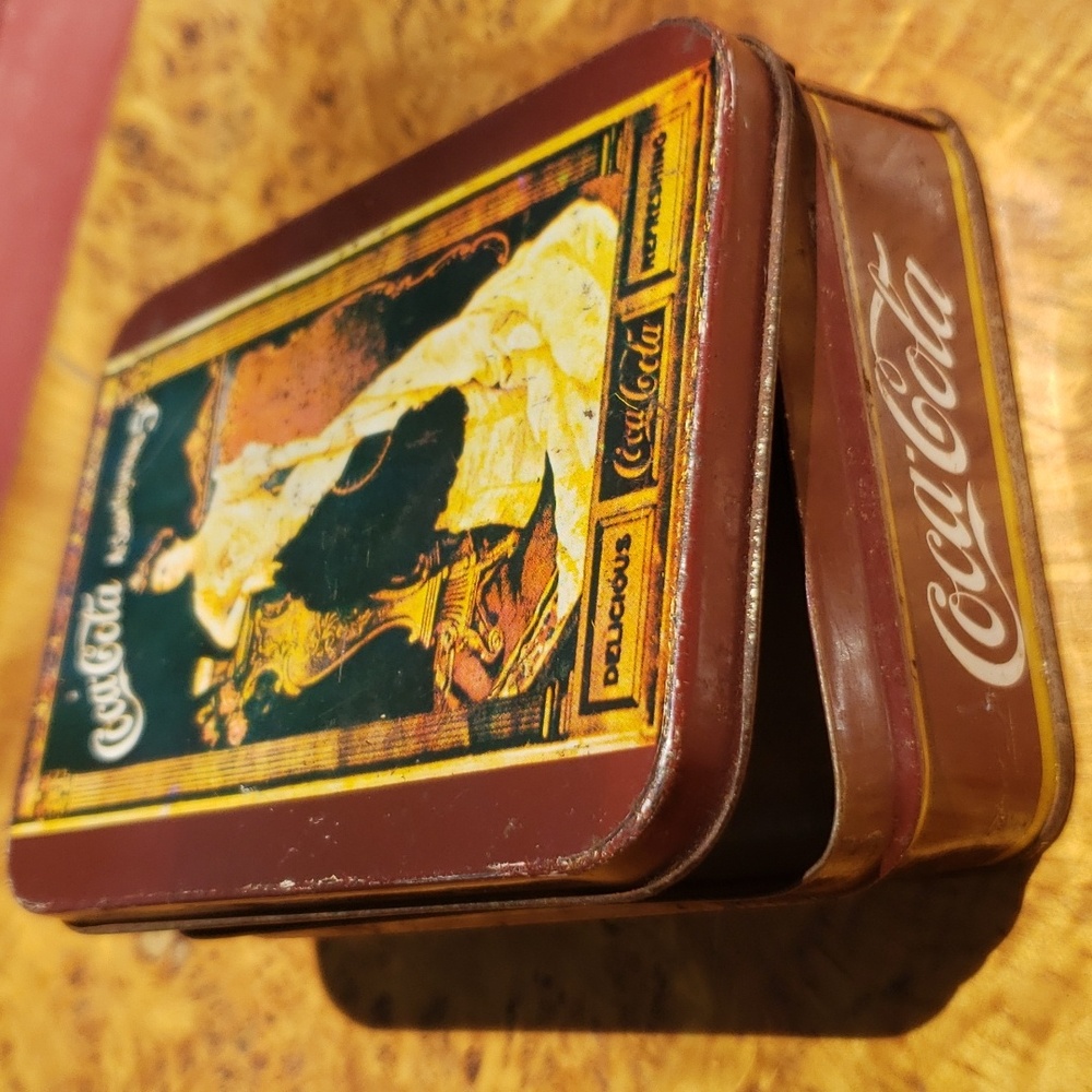 Vintage Hinged Metal Coca-Cola tin